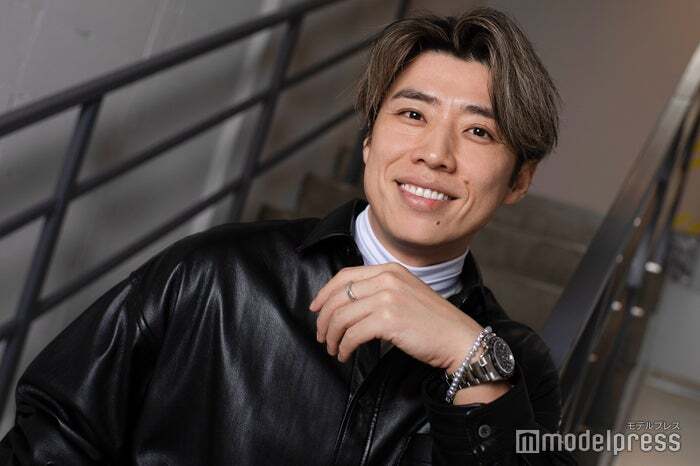 《黃金單身漢4》黃皓公開0歲女兒正面影片引發話題「舉止超可愛」「優良基因好強大」