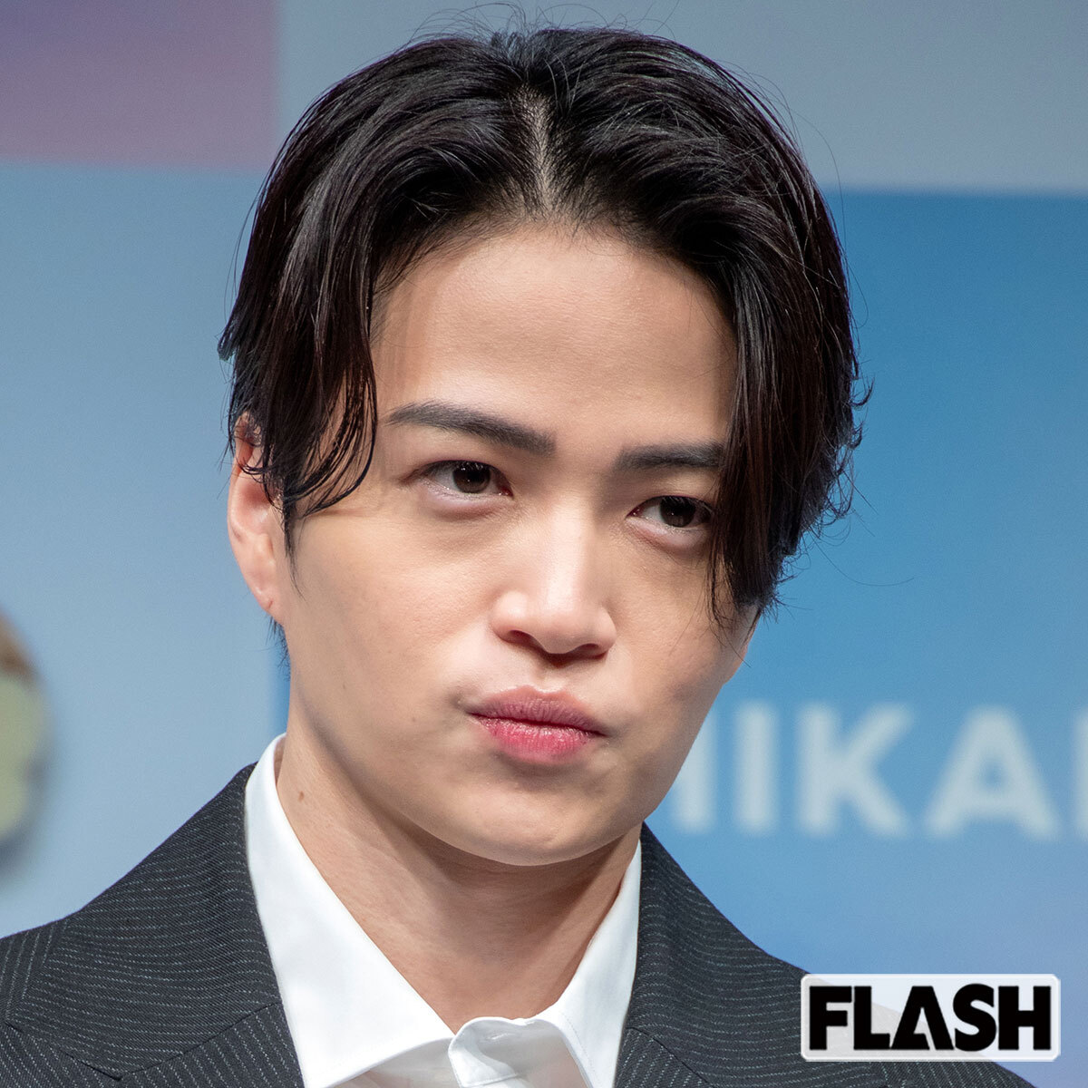 菊池風磨の最新ショット。ドラマの役作りのため髪を伸ばしていると見られる