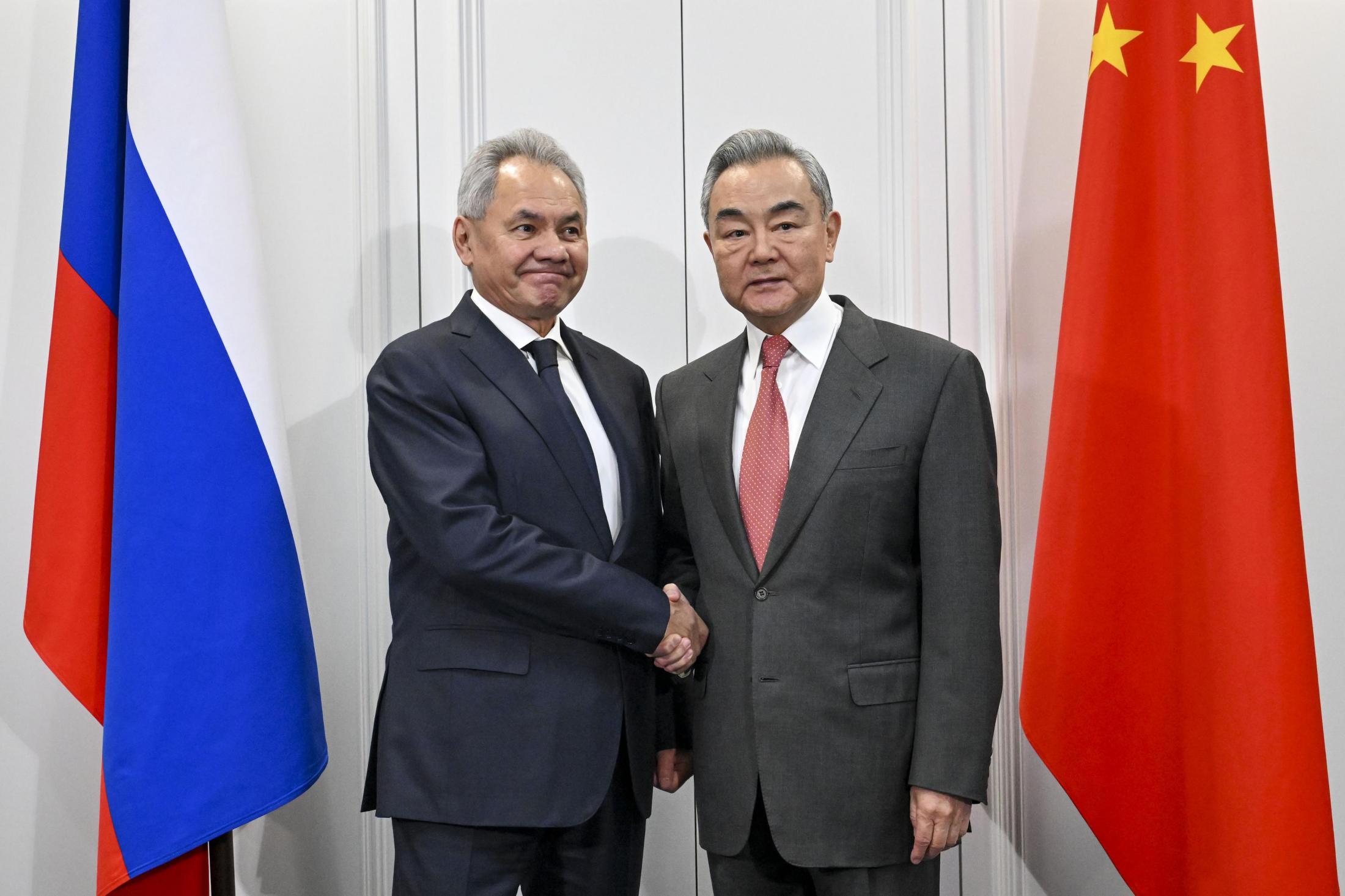 中国とロシア、対日共闘で一致　「軍国主義復活に反撃」（共同通信） - Yahoo!ニュース