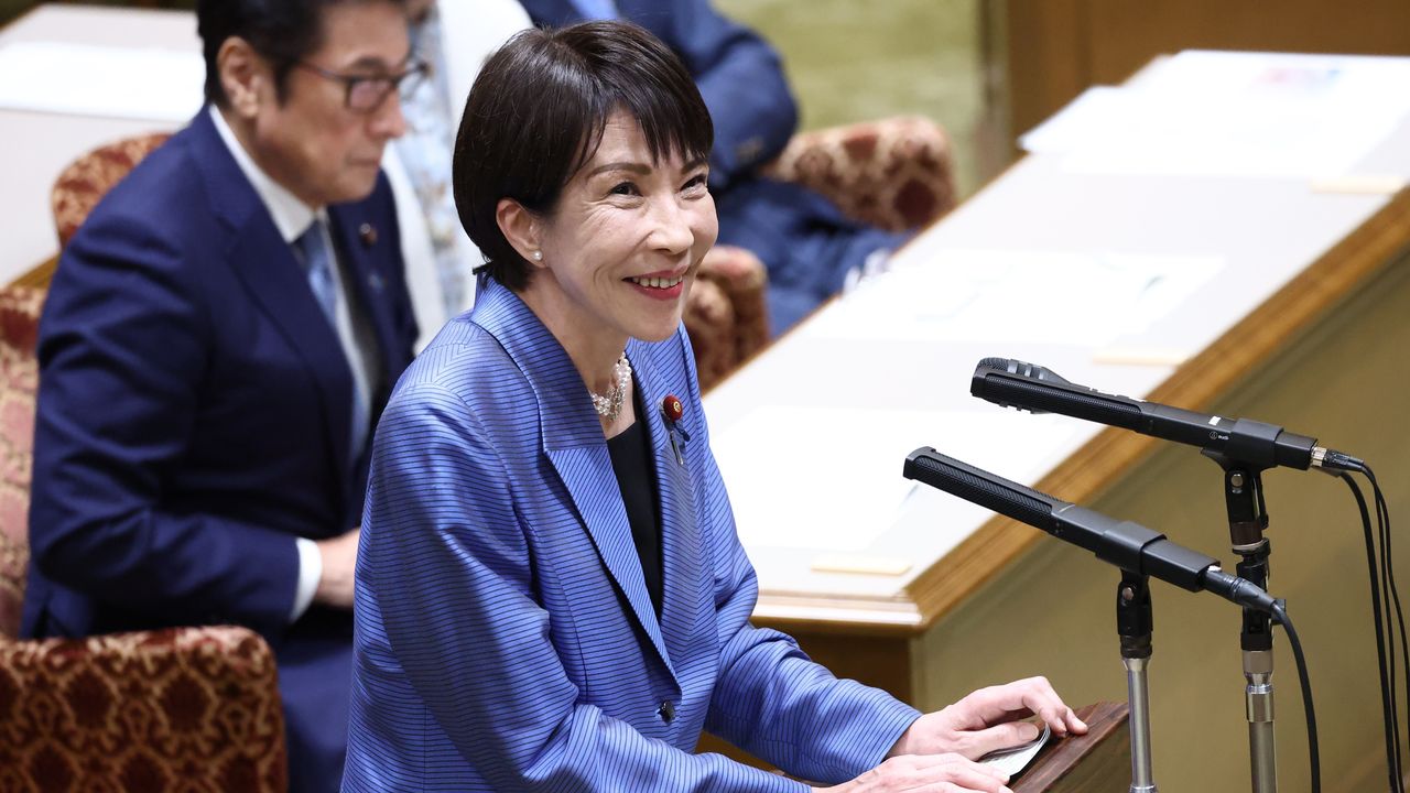 党首討論で答弁する高市早苗首相