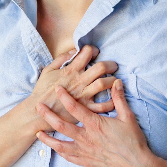 米心臓専門医が警告する「あごの痛み」「異常な疲労感」女性の心臓発作のサイン?危険信号を解説(ウィメンズヘルス)