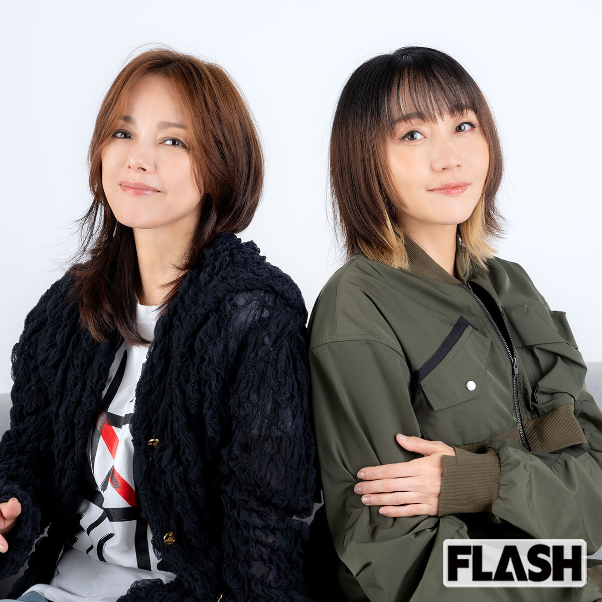 大阪出身の相川七瀬（左）と矢井田瞳が笑顔で対談