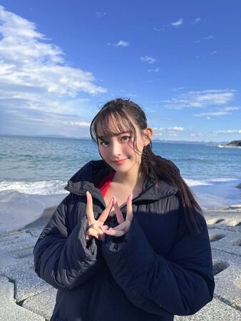 「何でも許しちゃいそう」〝無敵のグラドル〟高崎かなみ〝超脚長ショット〟に「けしからん」「すべてに絶句」(西スポWEB OTTO!)