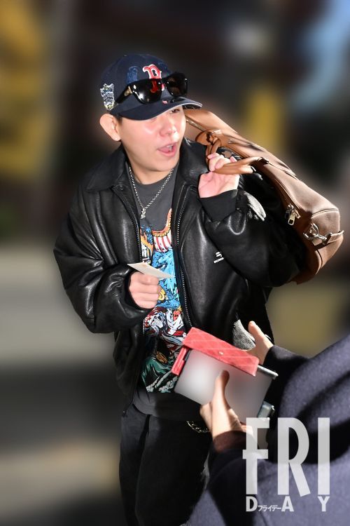 【スクープ】『BE:FIRST』LEOが真剣交際! “出川ガールズ”の人気モデルと「半同棲生活」(FRIDAY) - Yahoo!ニュース