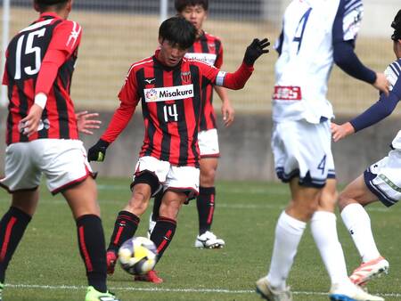 後半はダブルボランチ軸に反撃し、Jユース勢を苦しめるも…日章学園MF野口昊平主将「選手権で活かすしかない」(ゲキサカ)