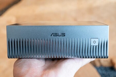 “AIミニスパコン”に大興奮。ヘビー級ローカルLLMもさくさく動く「夢のマシン」(ギズモード・ジャパン)