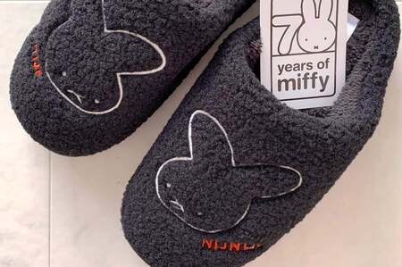 いつでもミッフィーと一緒にいられて幸せ!2025年に買って良かった「ゆるかわアイテム」5選。あどけない表情に、ときめきが止まりません!(BuzzFeed Japan)