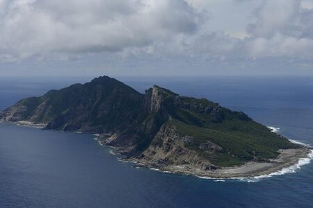 《尖閣有事シミュレーション》第1段階は中国の偽装漁民が尖閣に大挙襲来し、海上民兵が周辺を制圧 頑丈な船で海保の船に衝突し妨害も(NEWSポストセブン)