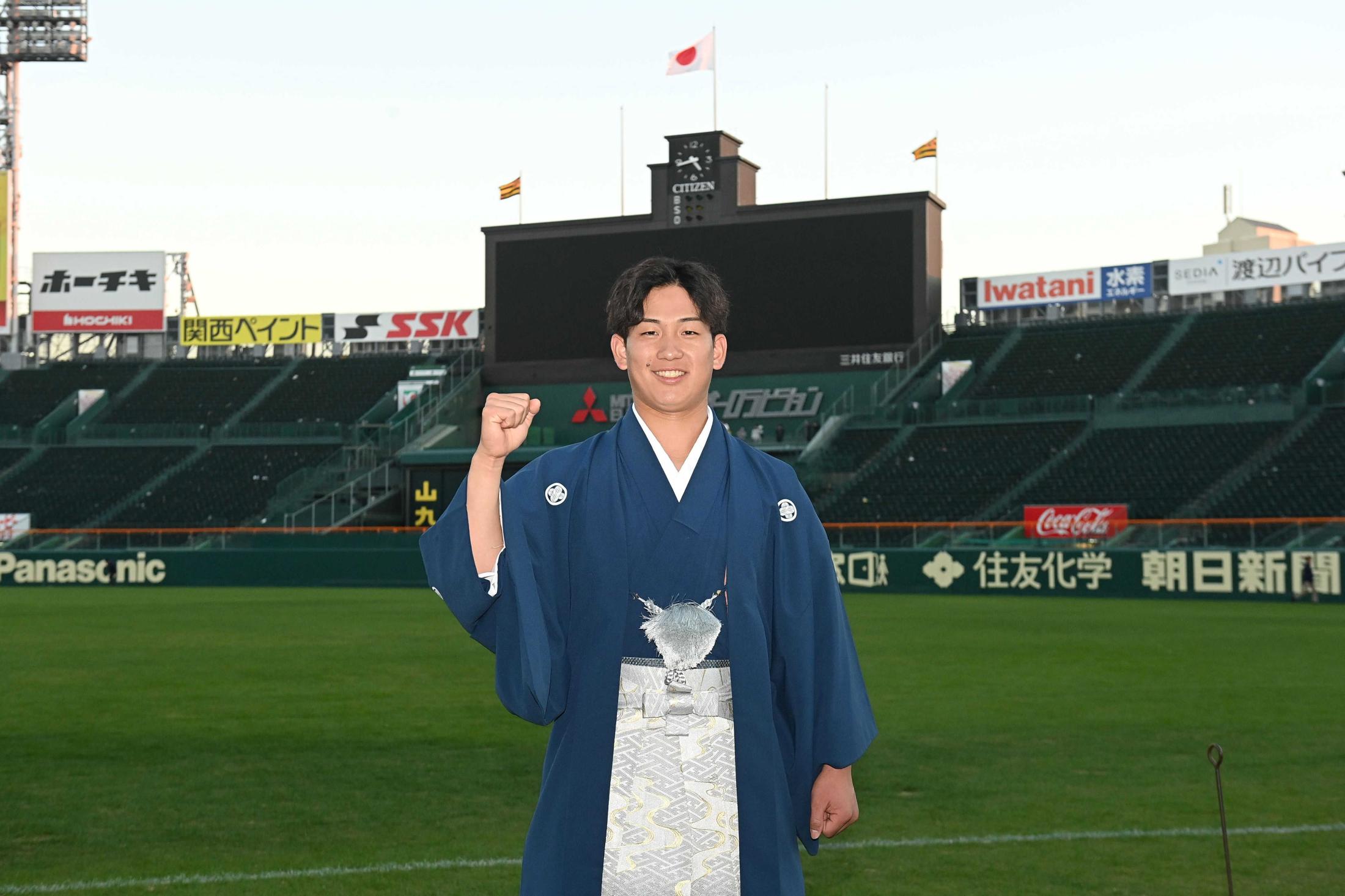 阪神・伊原陵人が「十日えびす」ポスターに！「連覇のピースに」誓う新年の決意