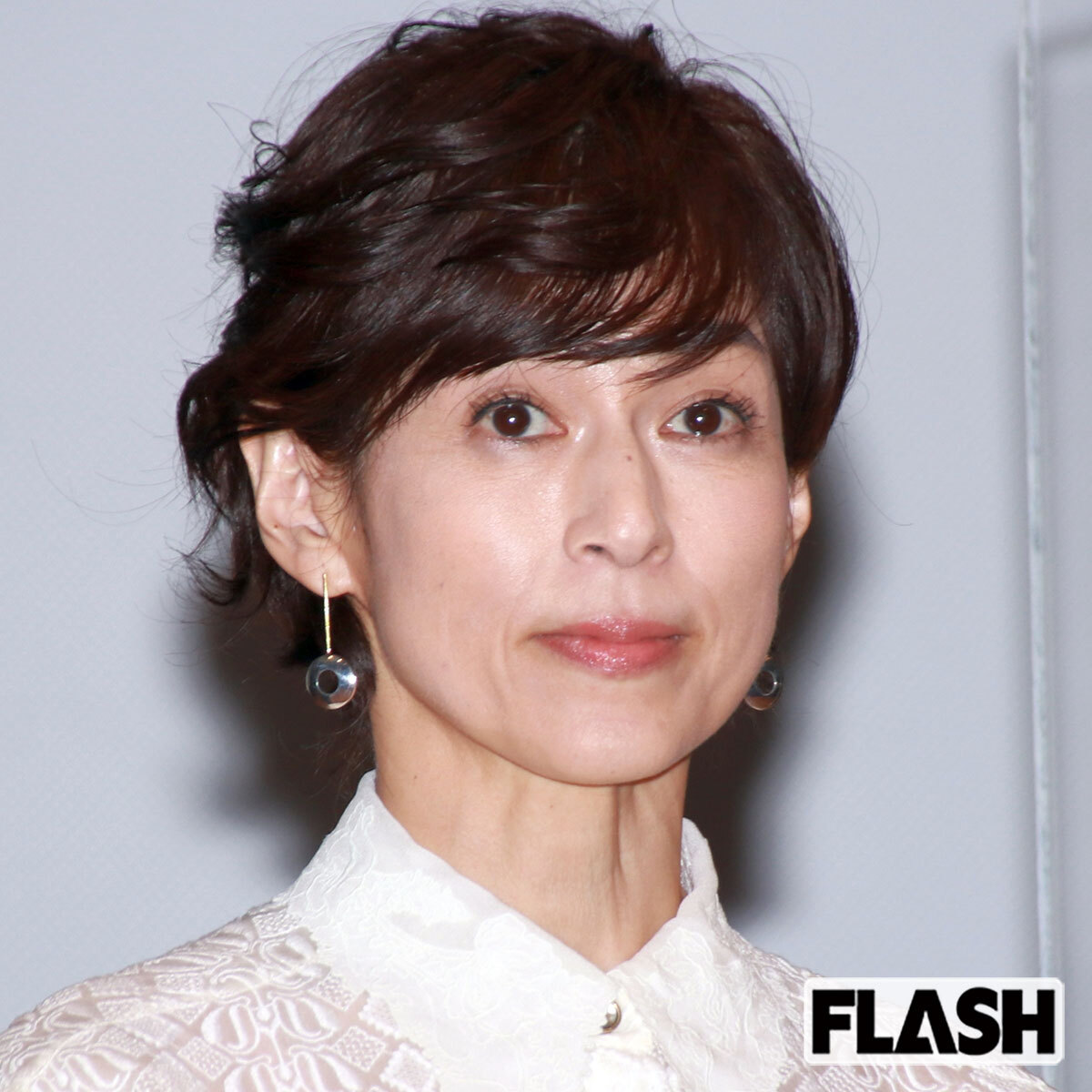 重鎮役“続く鈴木保奈美 “怖すぎ“演技の裏でファン歓喜の「10代が甦って