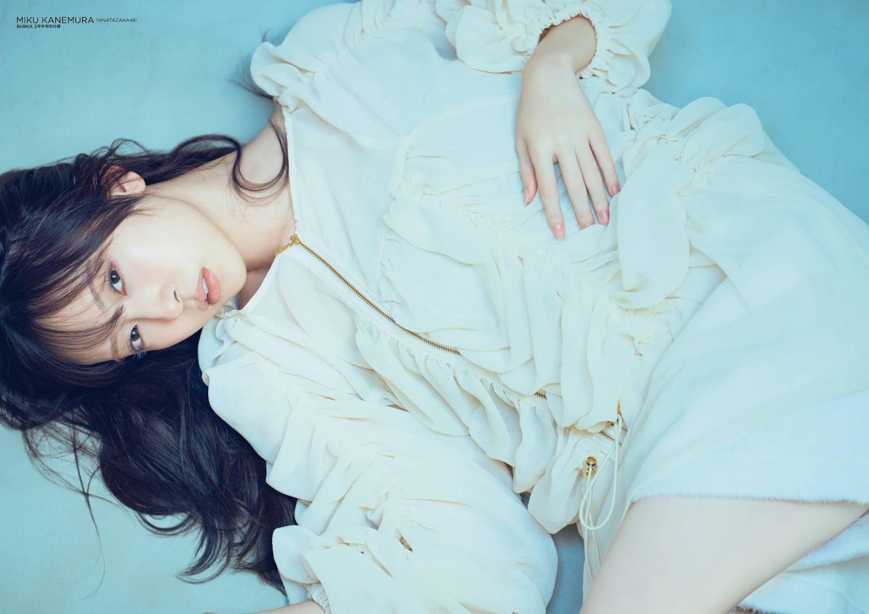 日向坂46金村美玖＞「BUBKA」表紙に フォトジェニックな魅力 大人びた