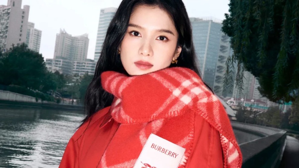 値引きなしで業績回復。 バーバリー が「らしさ」取り戻した定番