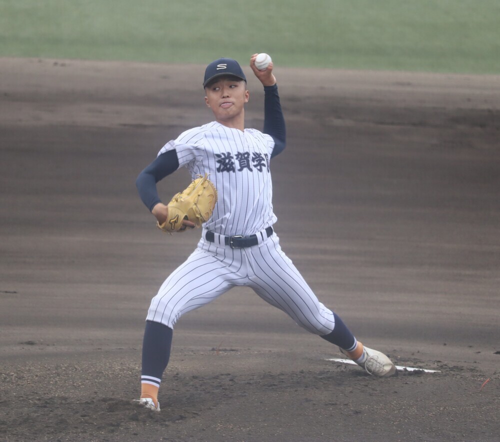 滋賀学園 試合用ユニホーム 継続力・センバツ滋賀学園＞第1部 強さに迫る／下 夏の自主練、看板