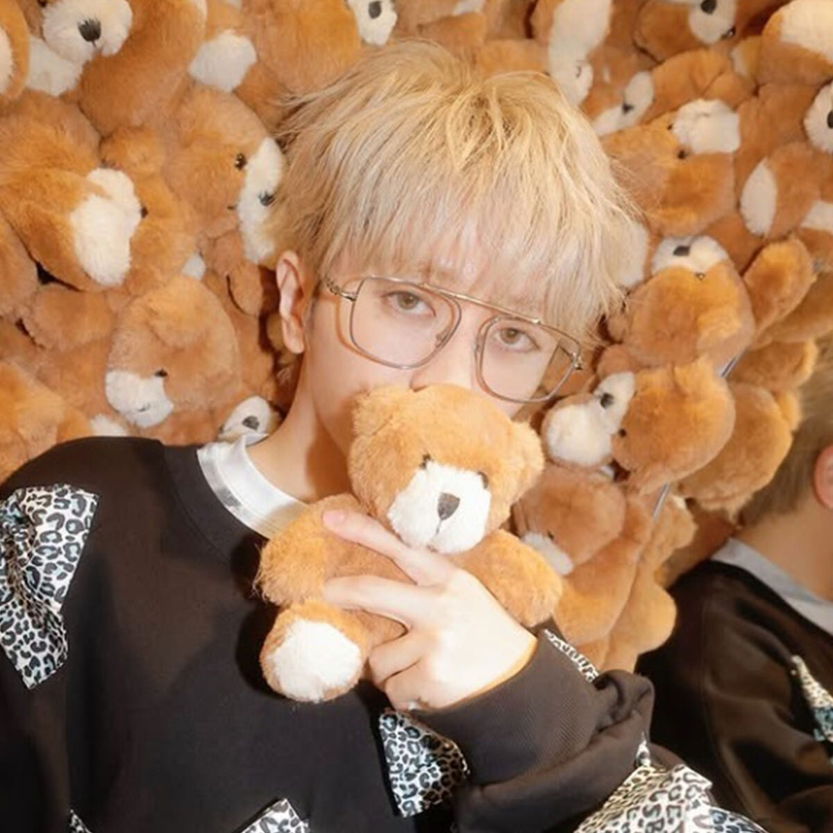 西島隆弘 AAAを脱退を発表、“メインボーカル卒業”に「解散する方が