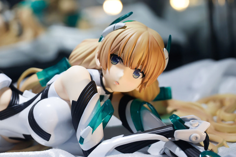 後ろ姿がセクシーすぎる!?「楽園追放 -Expelled from Paradise