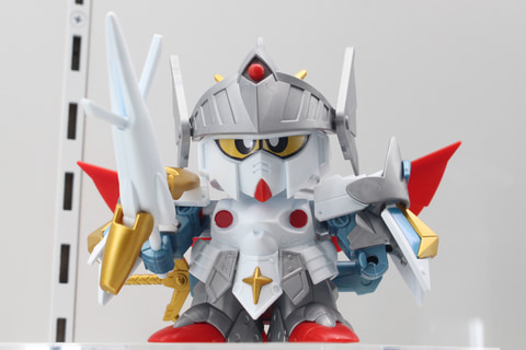 元祖SDガンダムワールド バーサルナイトガンダム」が令和に復活！ 当時