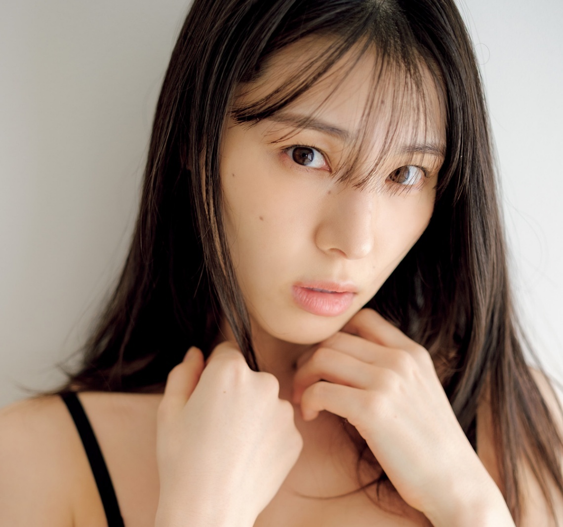 相楽伊織＞元乃木坂46美女 お試し同棲をのぞき見 色気漂う透明肌