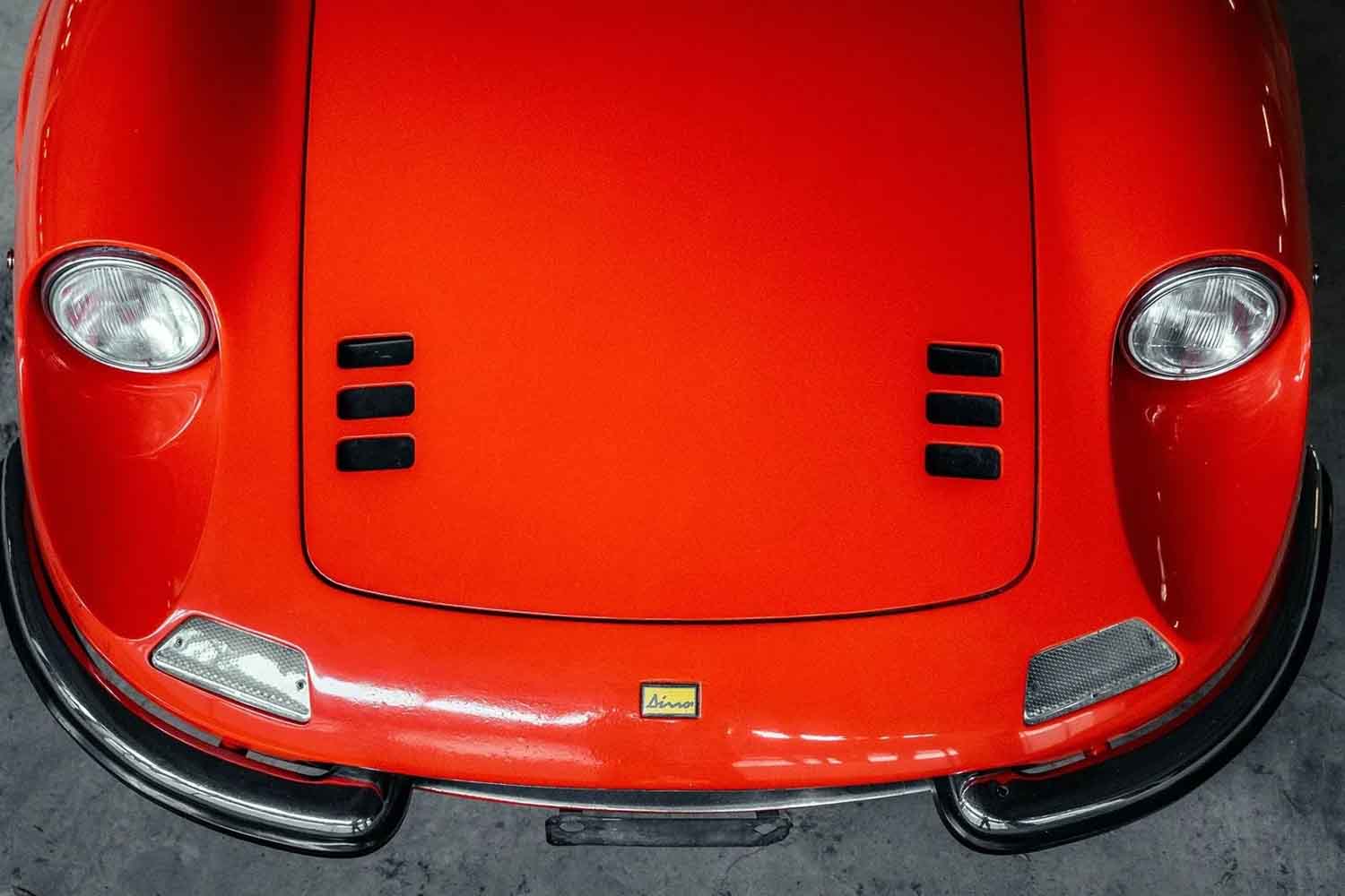 中期型タイプMの新車時赤色にフルレストア！ 価格非公開で取引された