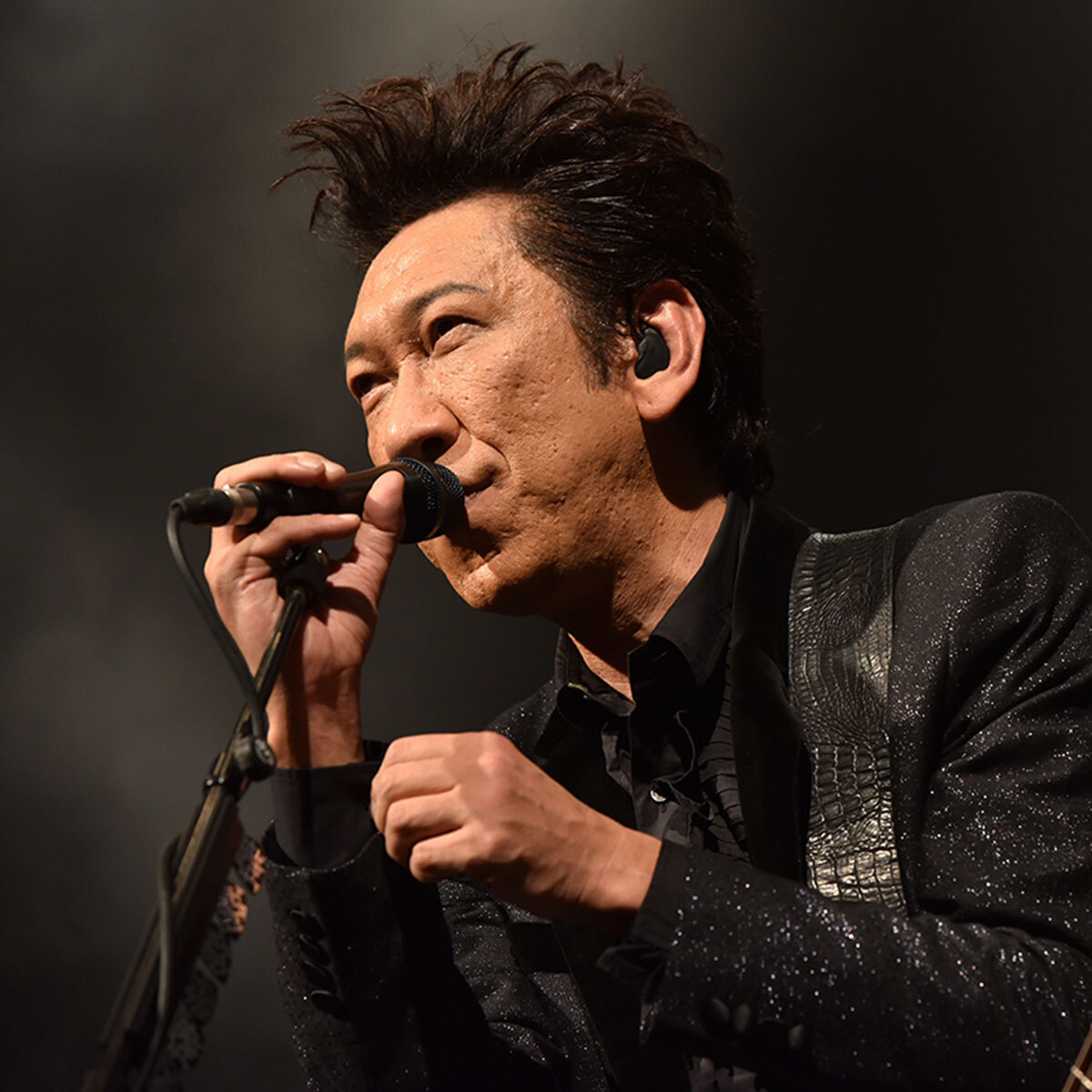 素晴らしいこと」布袋寅泰の高市首相 “賛美” 投稿に人気ギダリストが