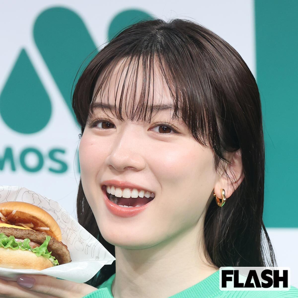 永野芽郁、元マネジャーとお揃いブランドで禁断の旅に出発！