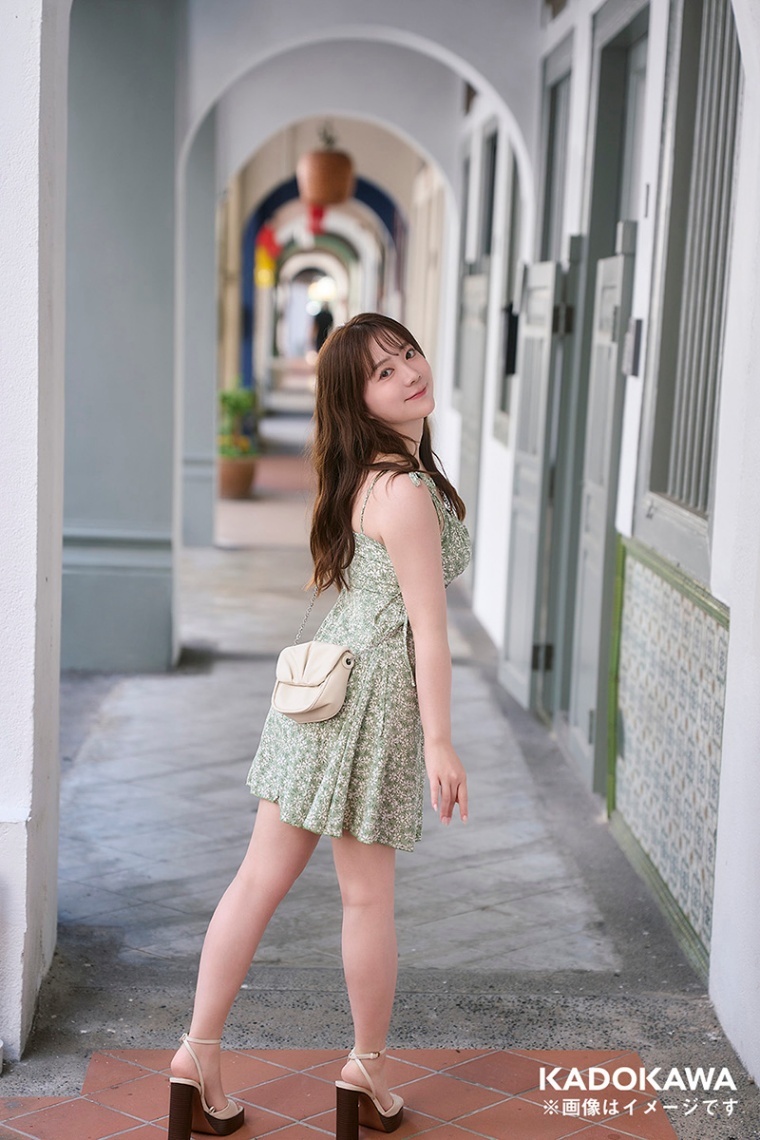 伊藤彩沙＞「BanG Dream！」声優の“20代ラスト”写真集 水着