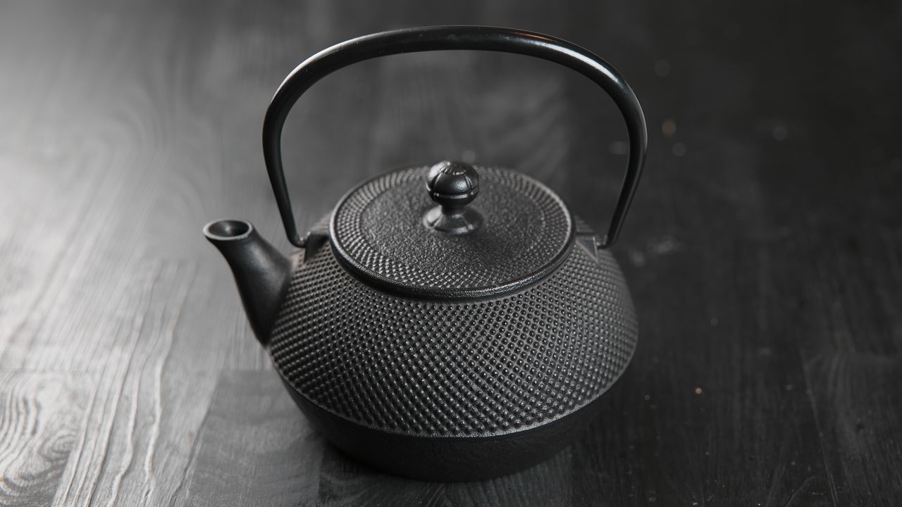 鉄瓶 | SS045 巖鷲堂 ご即位 記念 南部 南部鉄器 南部銘 公式通販 巌鷲
