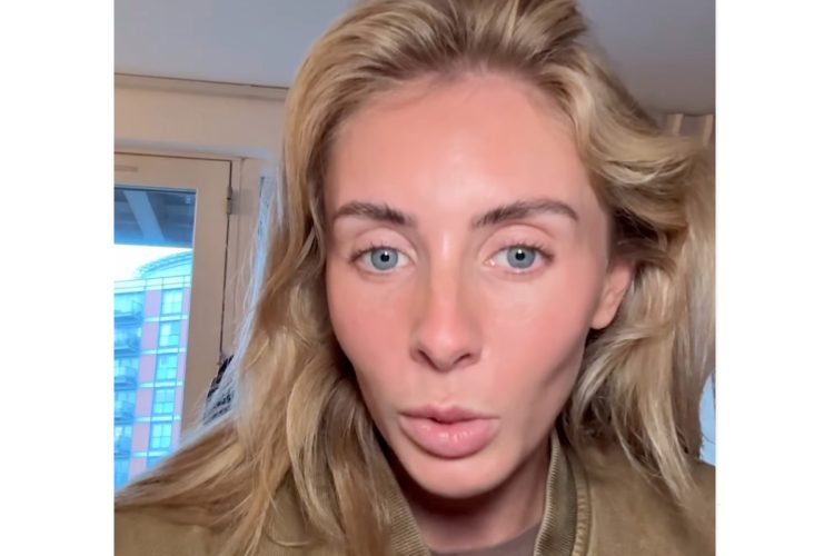 《独占》世界各地で男性と“交流”するイギリスの金髪美女インフルエンサー（26）、初来日への意欲語る「日本人男性の“平均”を自分の目でチェックしたい」（NEWSポストセブン） - Yahoo!ニュース