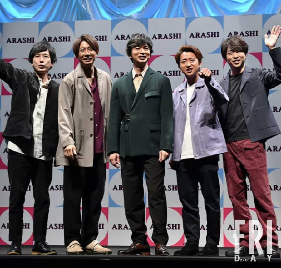 嵐 2020年コンサート記念新聞 嵐、ライブフィルム「ARASHI Anniversary Tour 5×20 FILM “Record of