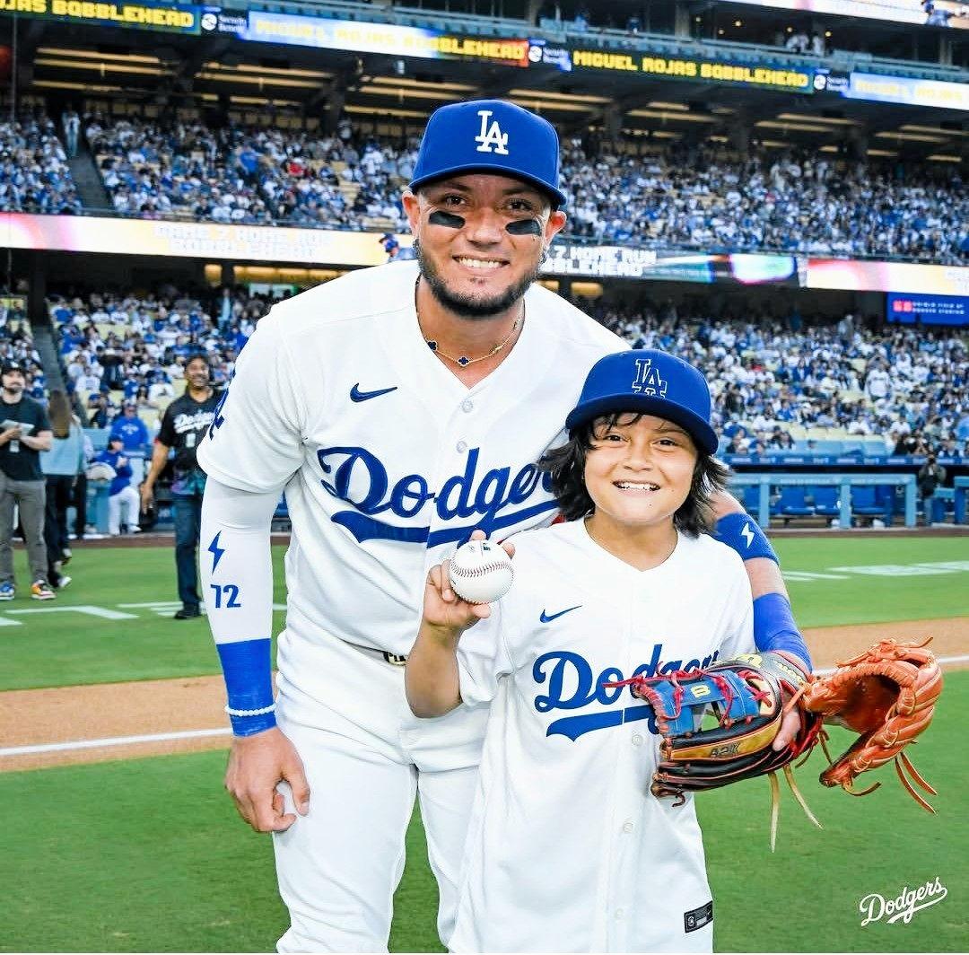ドジャース ミゲル・ロハスの長男がパパと激似！「そっくりだね」「私