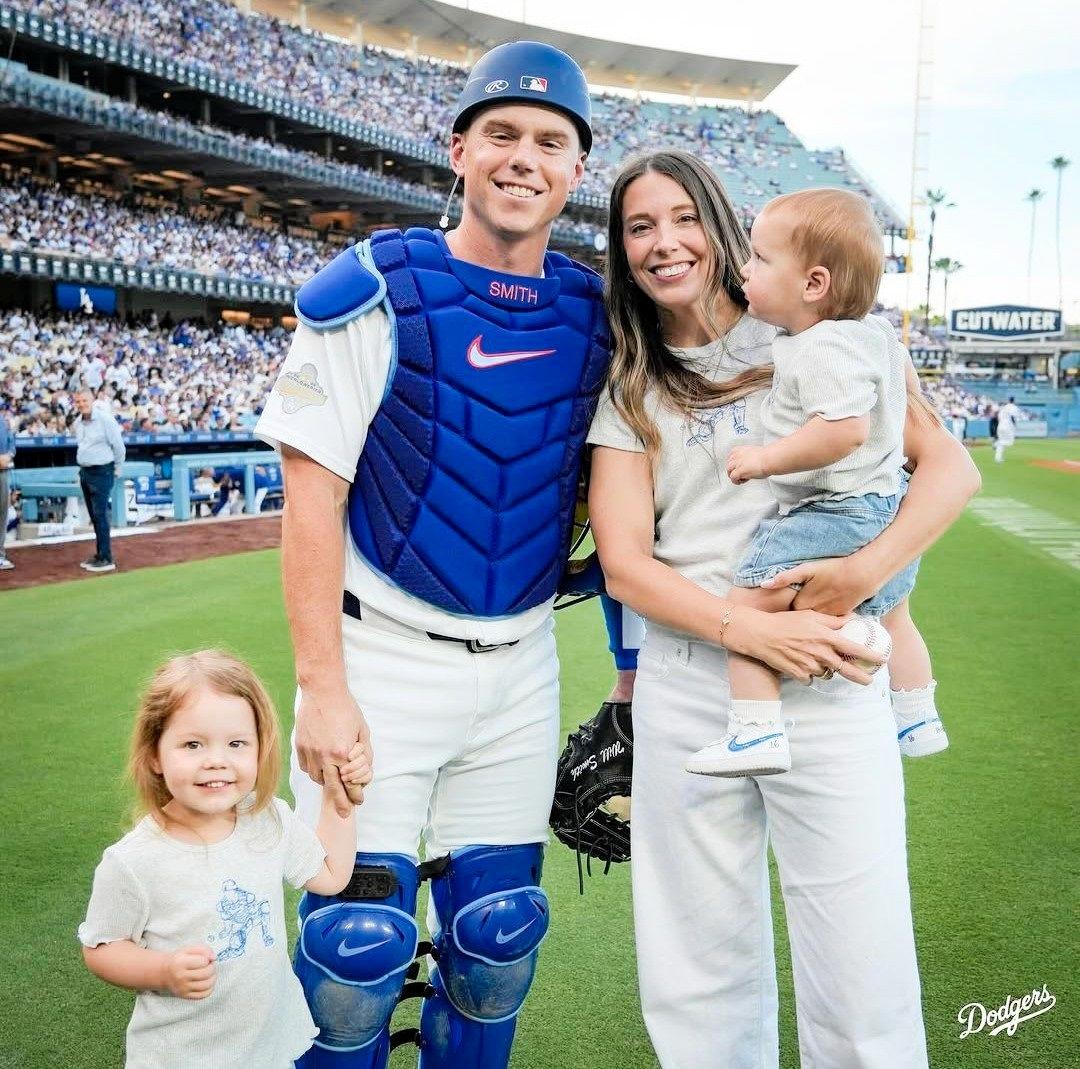 ドジャース ウィル・スミスに第3子 夫婦連名で妻・カラさんの妊娠を