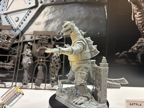 海洋堂のプラモデル「ARTPLA」より「メカゴジラ/ガメラ（1999） Re