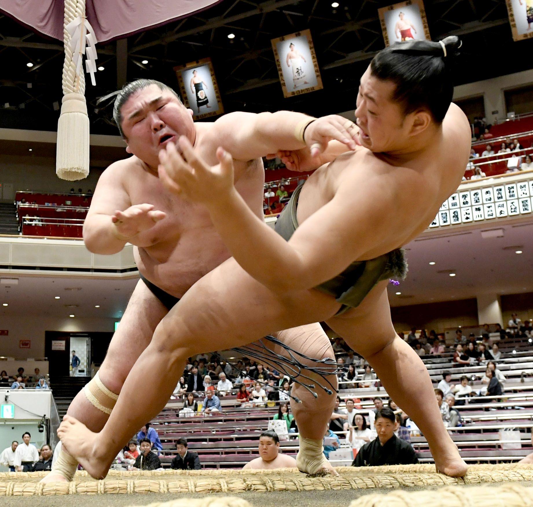 相撲 北の湖 粗布 2個セット 39歳の元幕内鳰の湖、20歳差対決制し勝ち越し王手「北の湖親方の