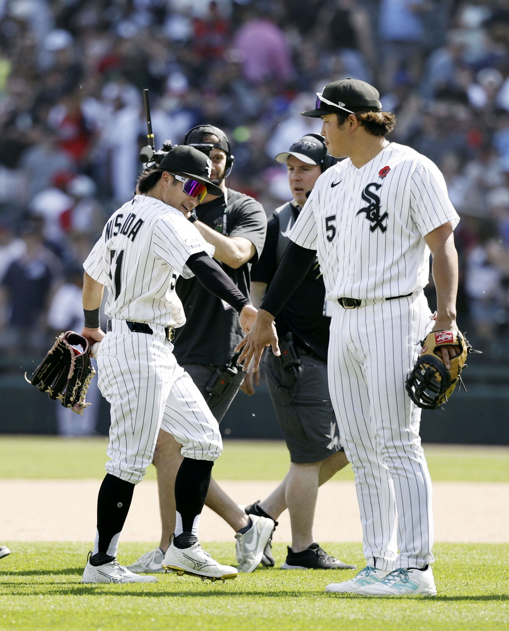 ホワイトソックス 西田陸浮にメジャーの洗礼！試合後のインタビュー中