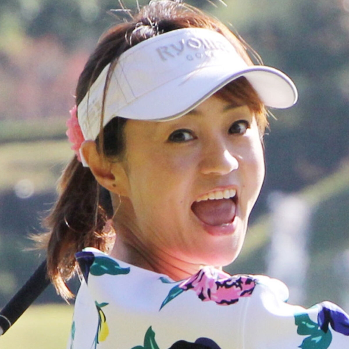 ガダルカナル・タカ妻の橋本志穂、父から背負い投げ＆肋骨ヒビの過去を美化→阿部前監督に同情も批判殺到（SmartFLASH） - Yahoo!ニュース