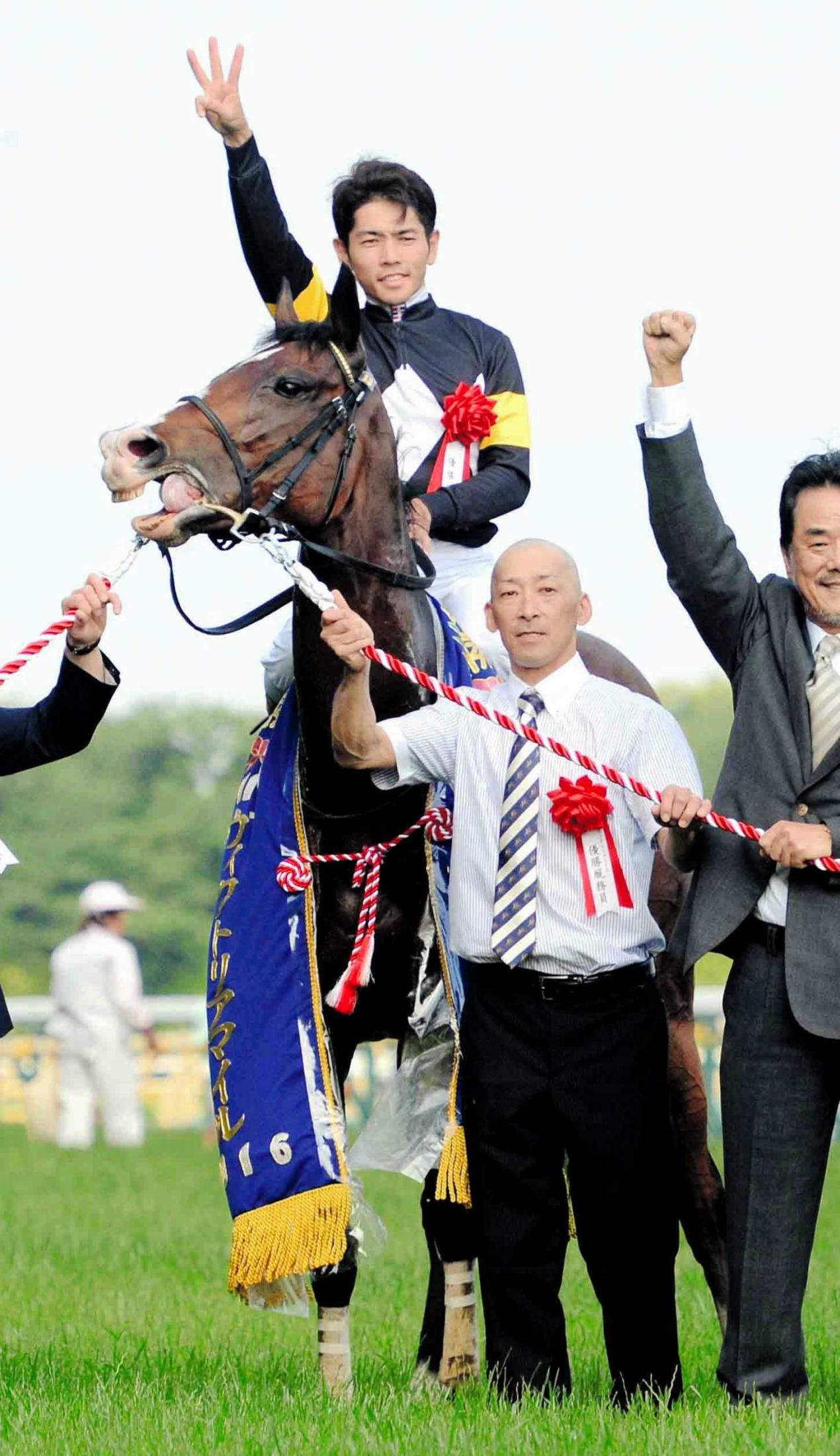 ストレイトガール死す ヴィクトリアM連覇などG1で3勝の名牝 腸捻転