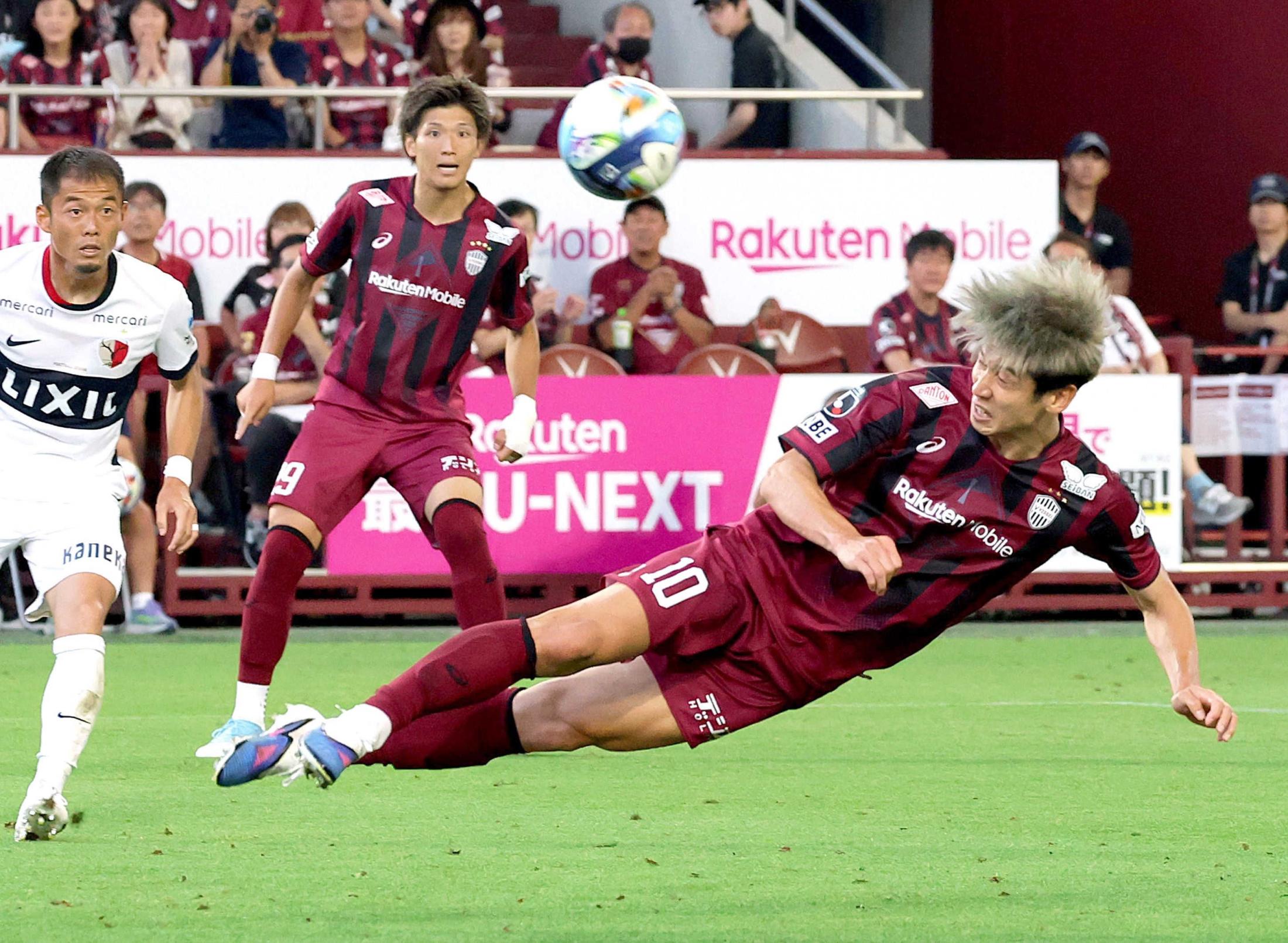 神戸 ホーム戦で鹿島に先勝 大迫が自身初ハットトリック達成「うれしい