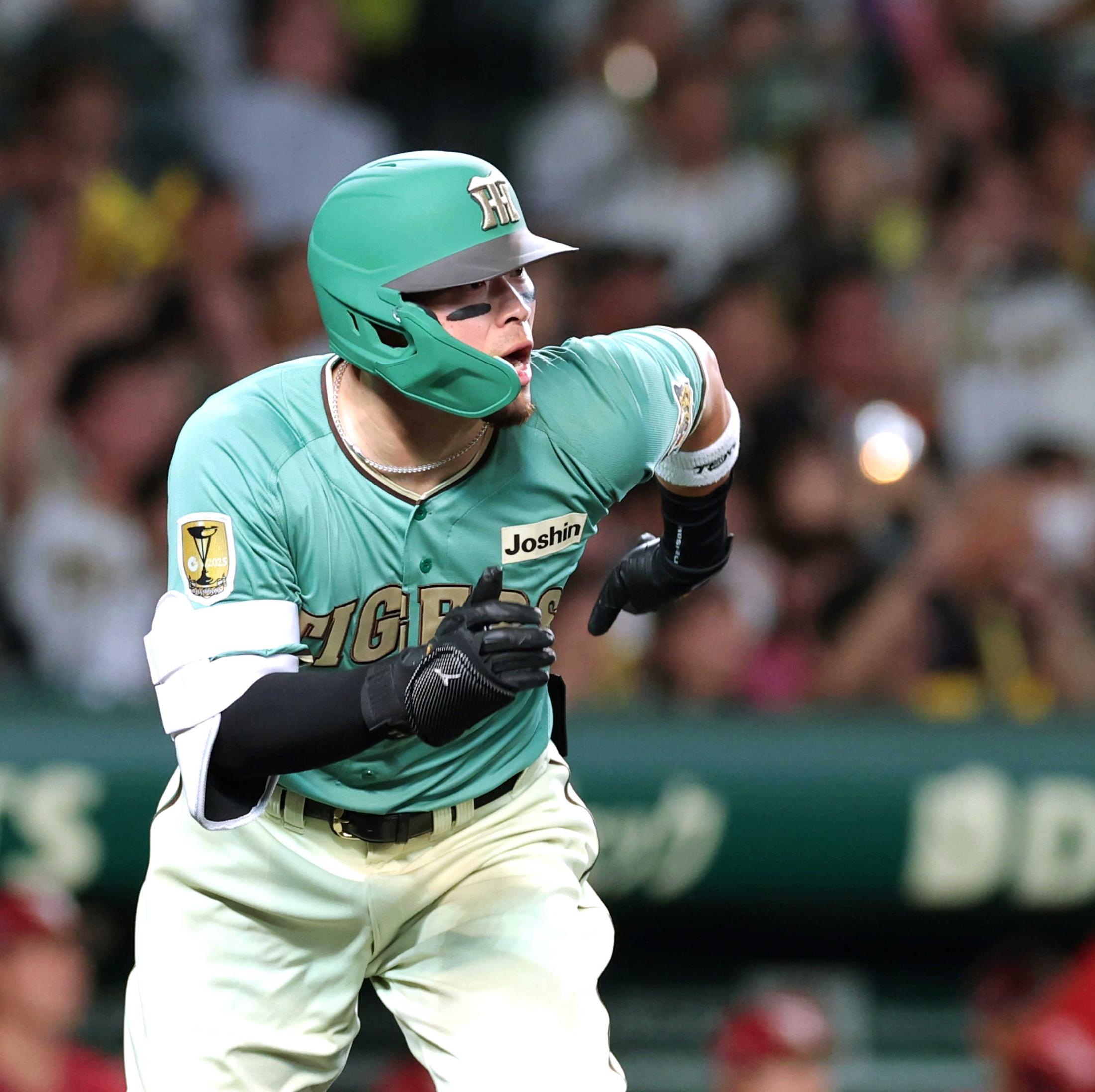 阪神・佐藤輝「HEROES DAY」4番の一撃で連敗止めた 「気持ち