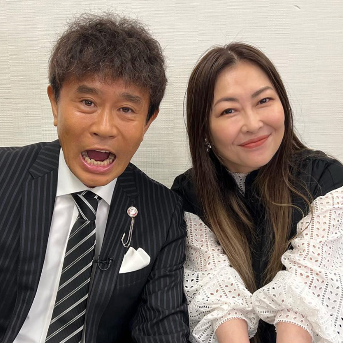 泣いた」浜田雅功 主催フェスで“最愛妹”中山美穂さんに贈った“仕草”に