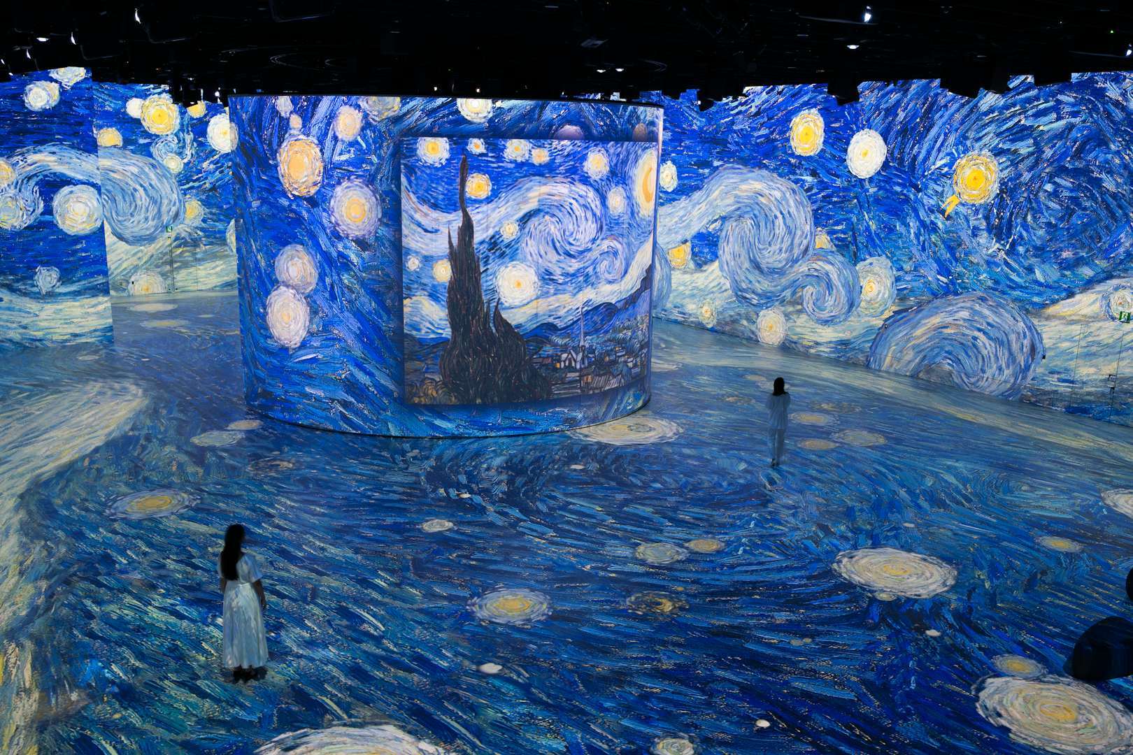 「やさしい午後の帰り道」　ゴッホ風　印象派　デジタルアート　 あさのそら作　風景 ゴッホとガウディを“浴びる”。没入型デジタルアート施設「レーヴ・デ