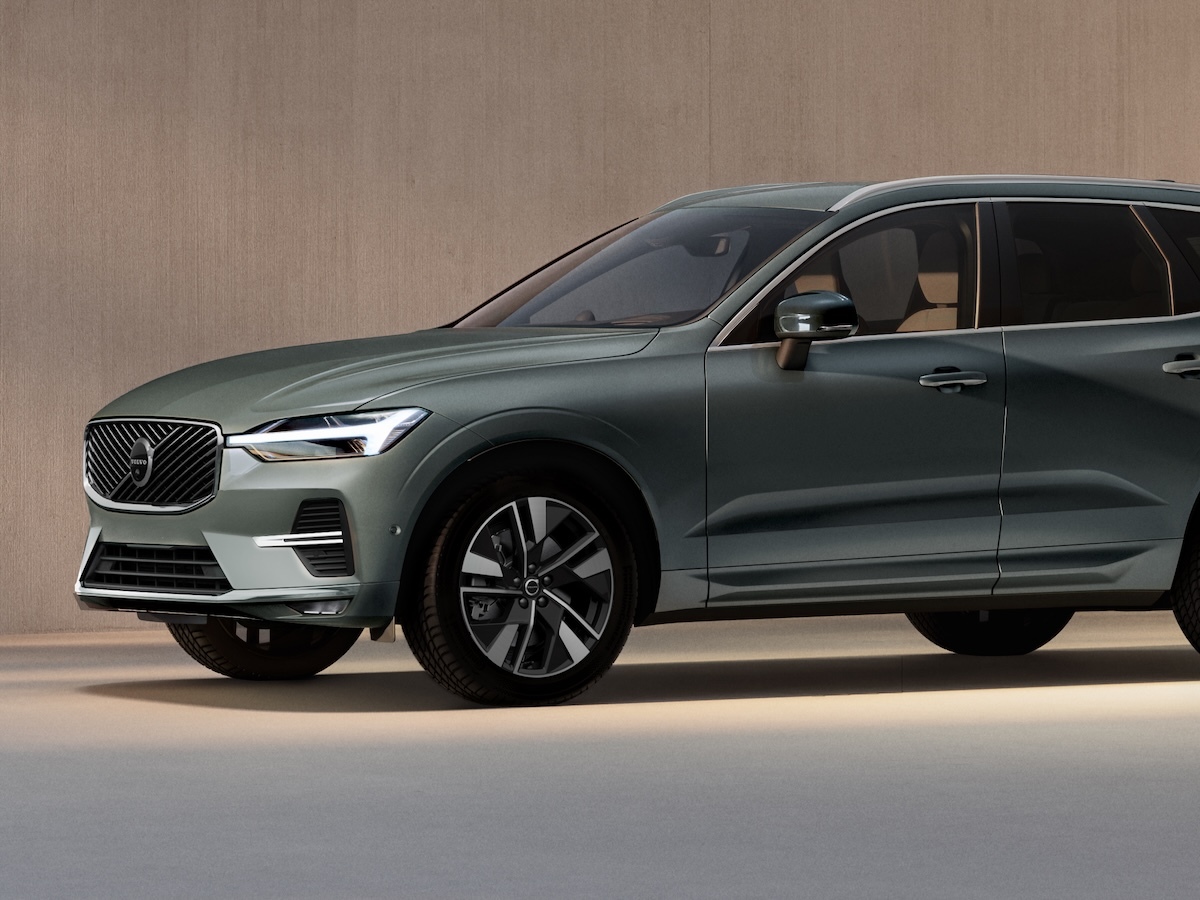 ボルボが「XC60」のラインナップを刷新【799万円〜】50台限定車も同時