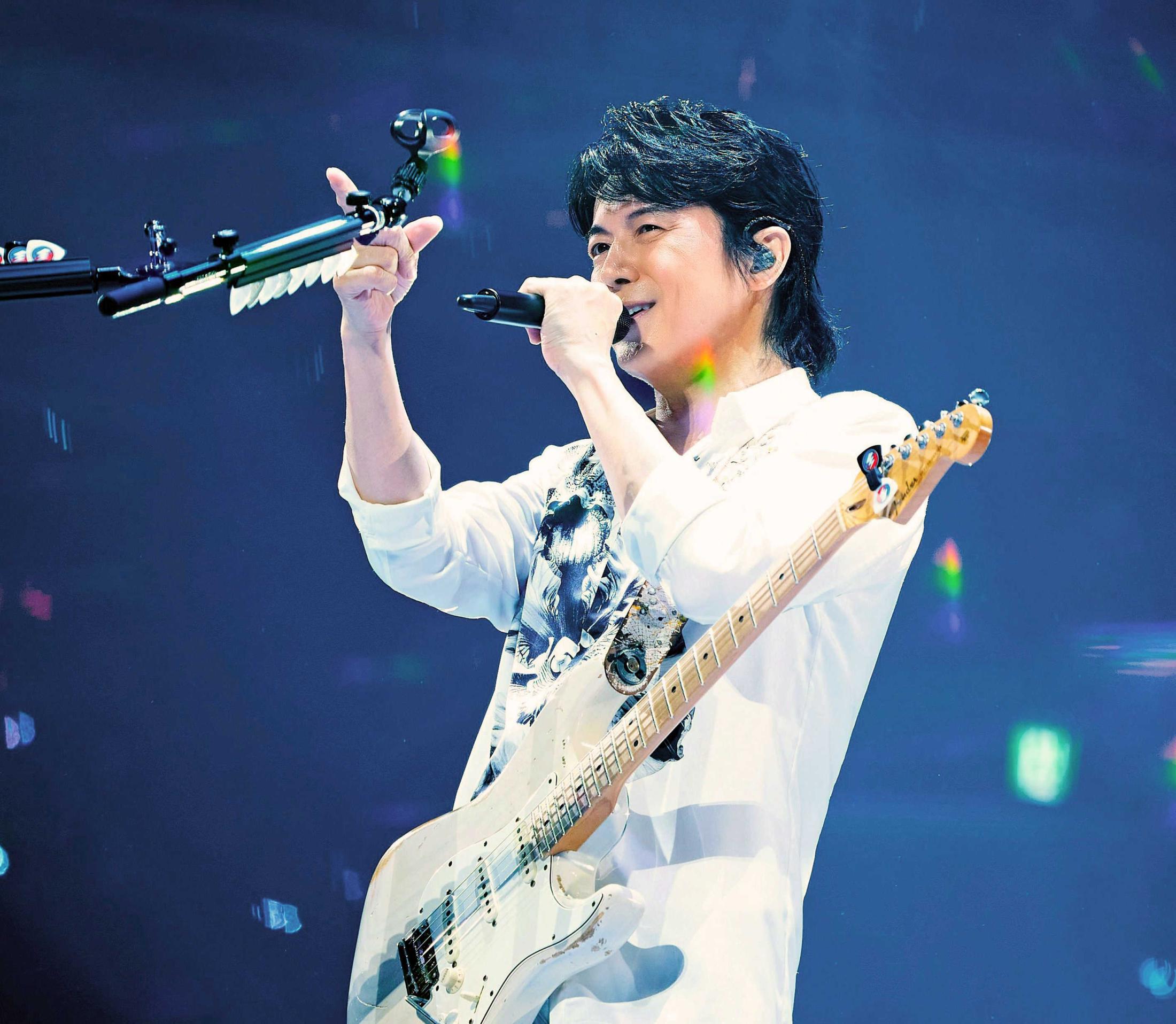 福山雅治 武道館で「超新星爆発」 8月のドームツアーへ弾み東京公演
