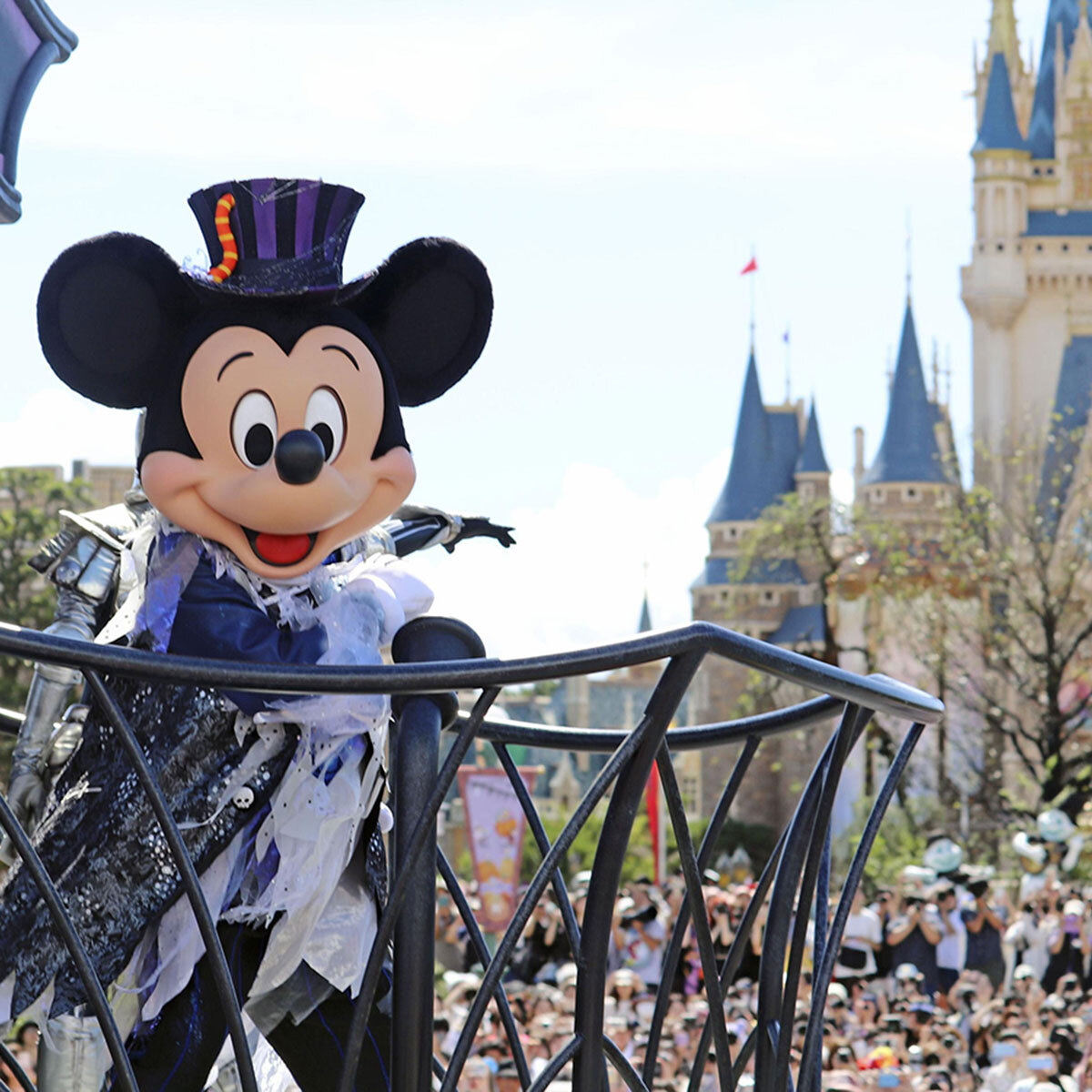 東京ディズニーリゾート、駐車場「4000円」に値上げで「いくら何でも