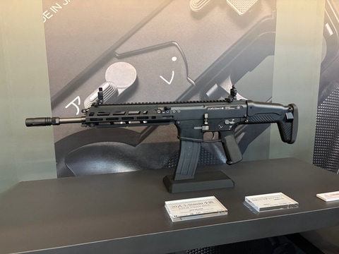 マルイ　20式小銃 本物の「20式小銃」を製造する豊和工業が、東京マルイのガスガン「ガス