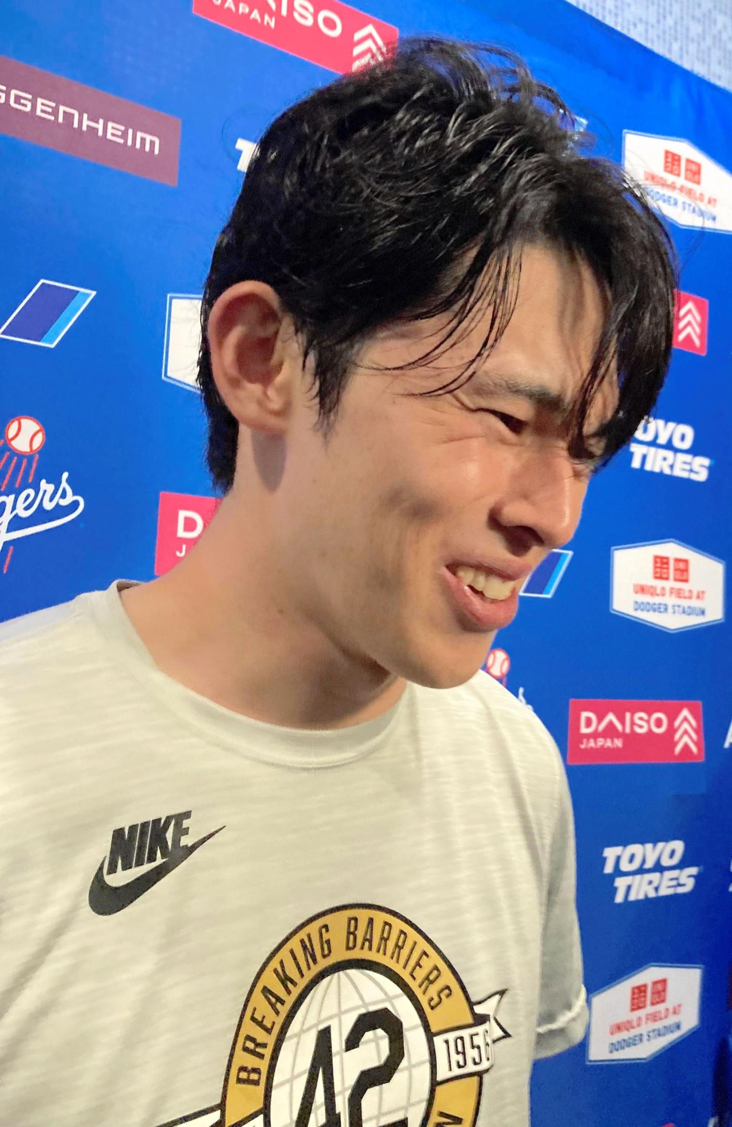 佐々木朗希 試合後に珍しく笑みを浮かべたワンシーン 明日の日本戦は