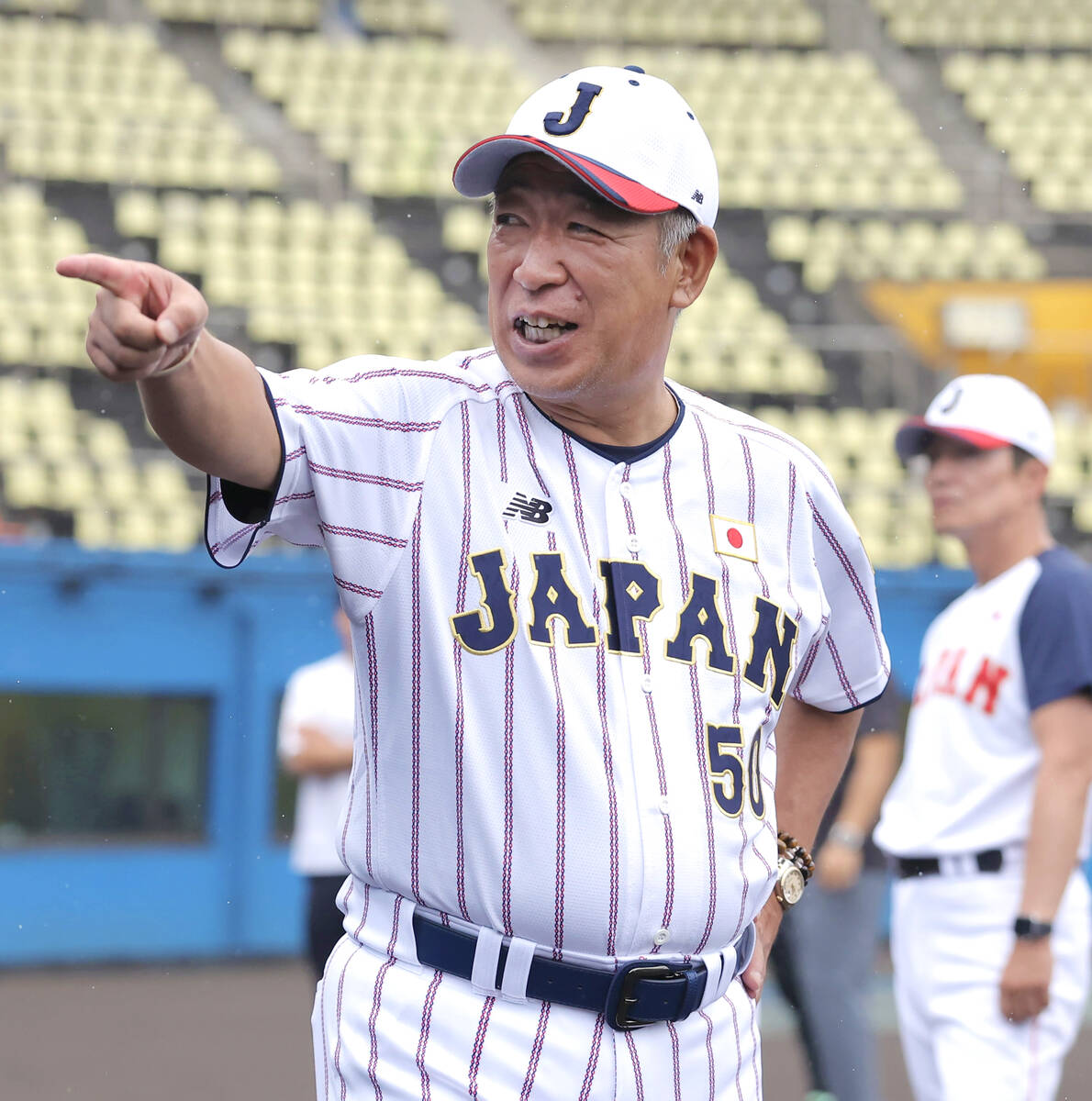侍ジャパン、ニューバランスとタッグのユニホームお披露目…大学日本