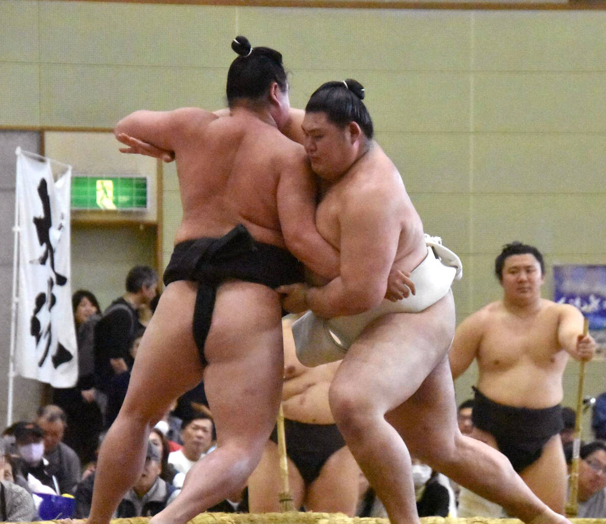 横綱・大の里が三段目力士と7番 左の攻めは「動いてきている。悪くは