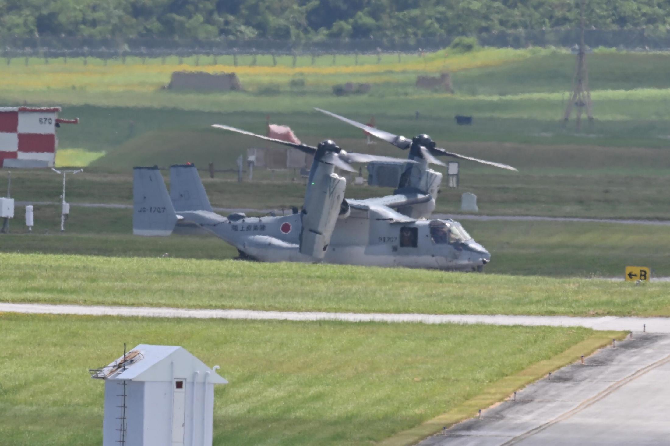 速報】陸自オスプレイ 米軍普天間に初めて着陸 日米共同訓練の3機