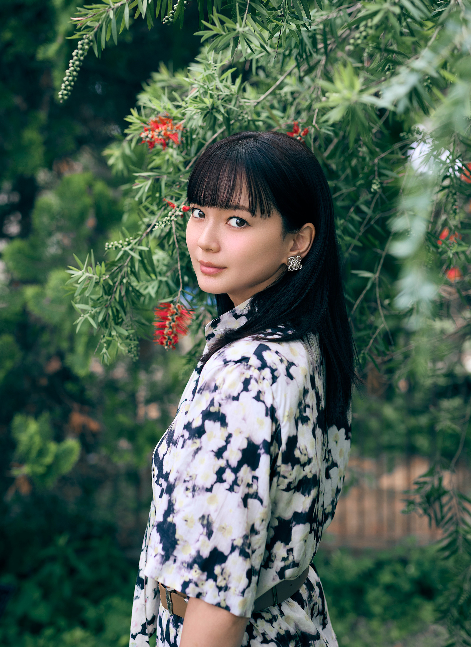 杉咲花と多部未華子が紡ぐ、新しいふたりのかたち。“仲良くないのに