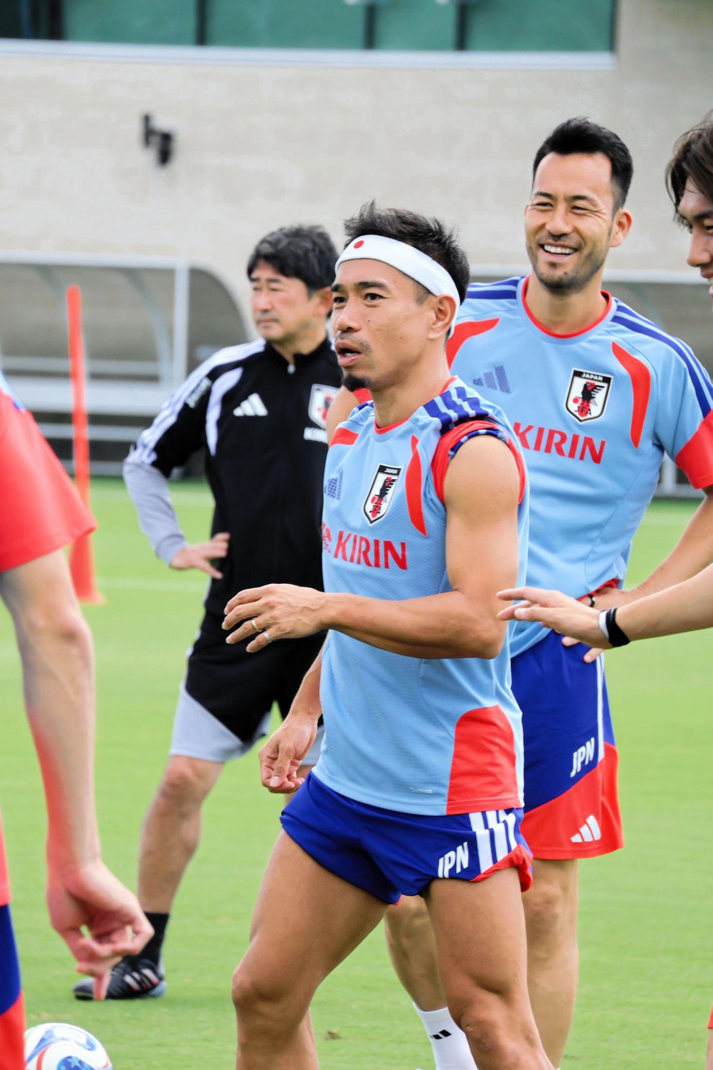 長友佑都、久保の早期復帰に太鼓判 負傷の左膝に「スリスリした。多分