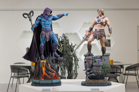 ソフビ　(ヒカリマァク) マスターズ・オブ・ユニバース　スケルター　限定300体 マスターズ・オブ・ユニバース」よりヒーマンとスケルターを1/3